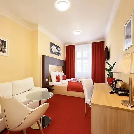 Martin Hotel Prague Room photo